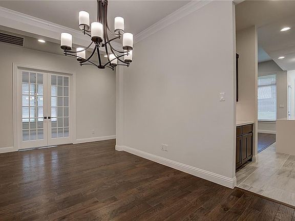 4th image of 8613 Pine Valley Dr