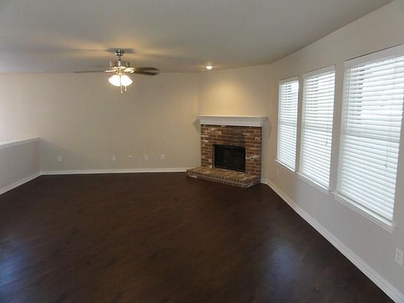 2nd image of 405 Acklington Dr