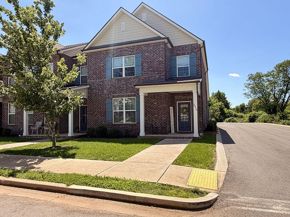 1st image of 2919 Suzanne Landon Dr