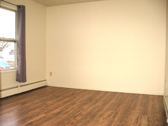 4th image of 641 S Woodward St #A