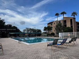 7591 NW 1st St, Margate, FL