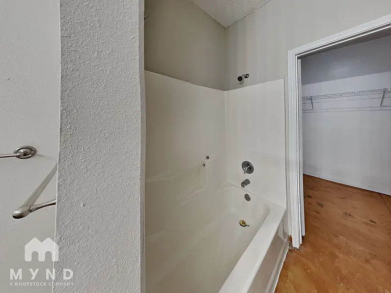 5012 27th St — Photo 14