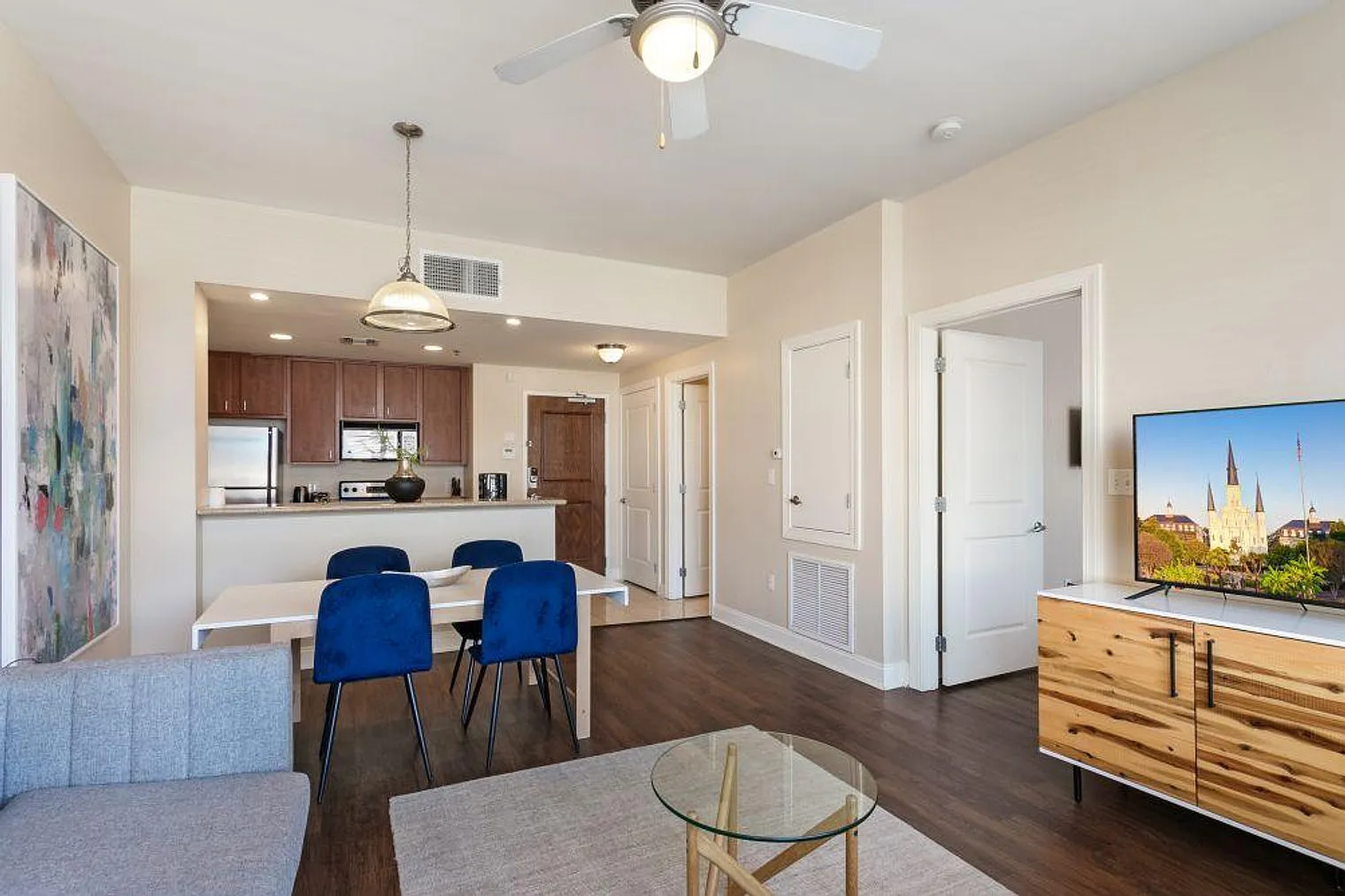 1 bed, 2.0 bath, 430 sqft, $4,253 — Photo 4