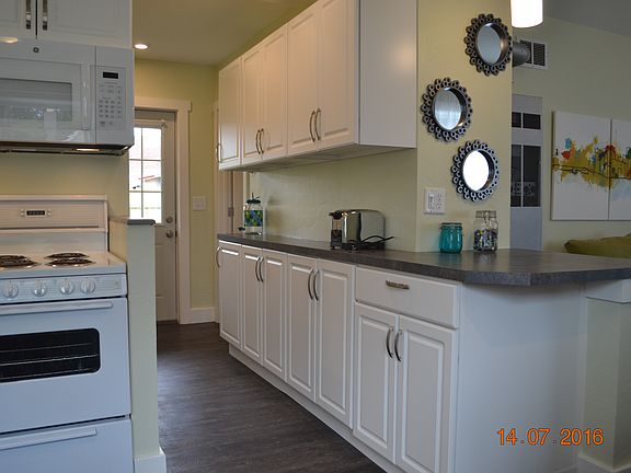 DN-PANTRY CABS & RUNWAY