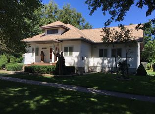 324 W 5th St, Wilber, NE 68465