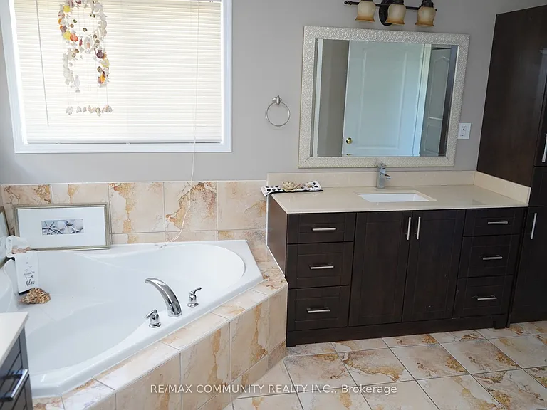 151 Gillett Dr — Photo 27