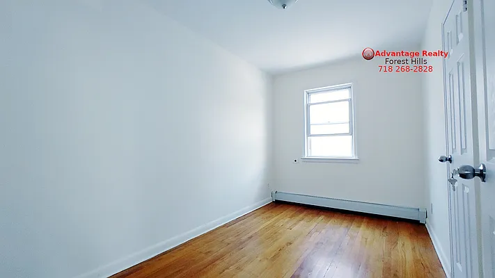 Rented by Advantage Realty of Forest Hills Inc | media 6