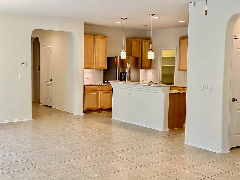 413 Hunters Hill Dr — Photo 14