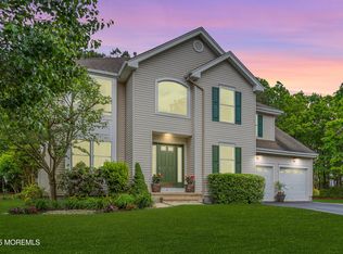 13 Dori Ln, Barnegat, NJ 08005