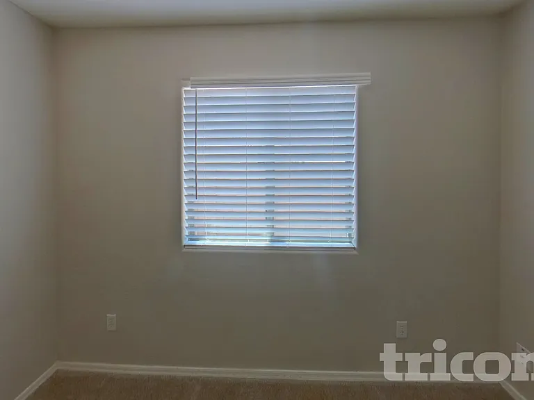 43714 W Cale Dr — Photo 11