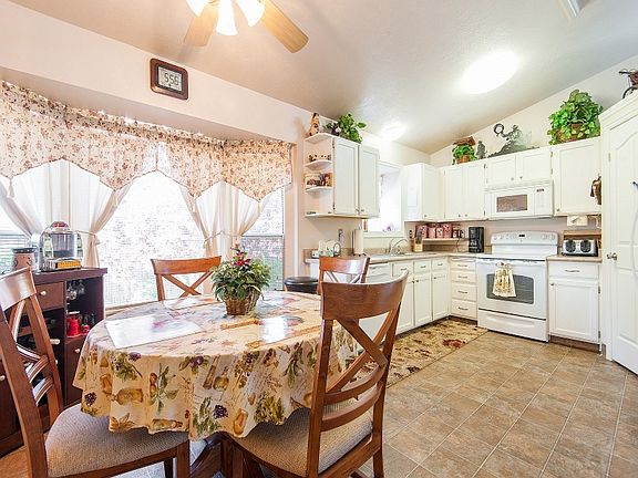2nd image of 5743 S Byrum Cir