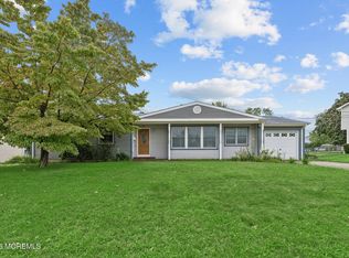 27 Springhill Drive, Howell, NJ 07731