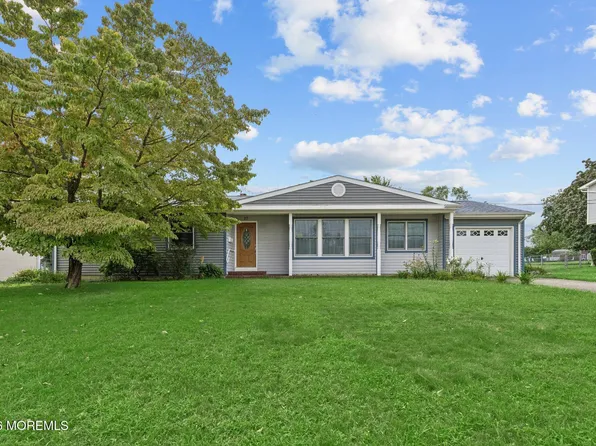 27 Springhill Drive, Howell, NJ 07731