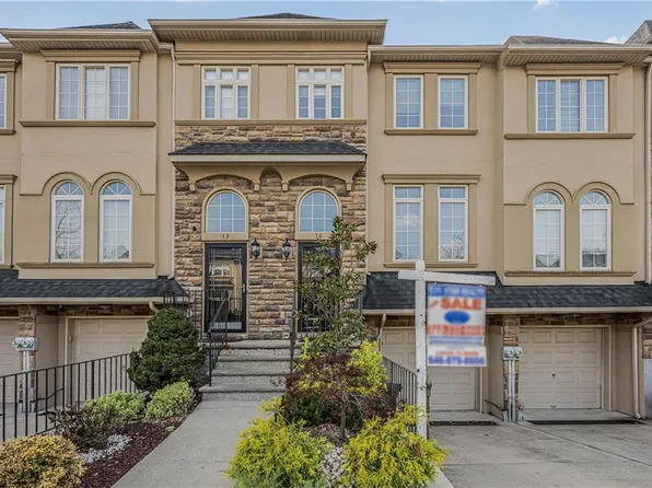 30 Persimmon Ln, Staten Island, NY 10314