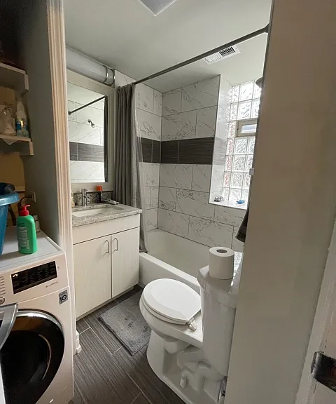 1351 W Roscoe St #2 — Photo 8