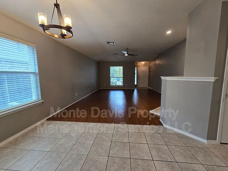 14309 Ballycastle Trl — Photo 8