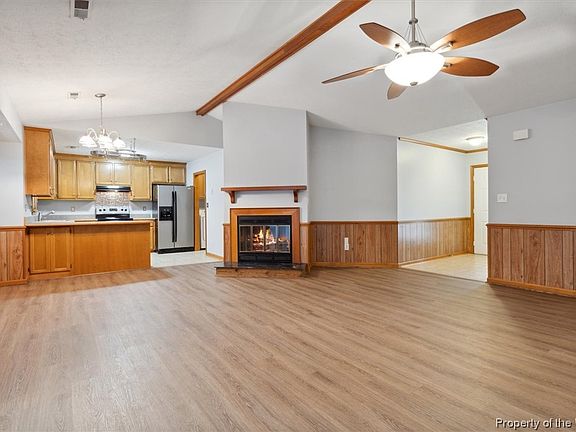 5th image of 116 Wellington Cir
