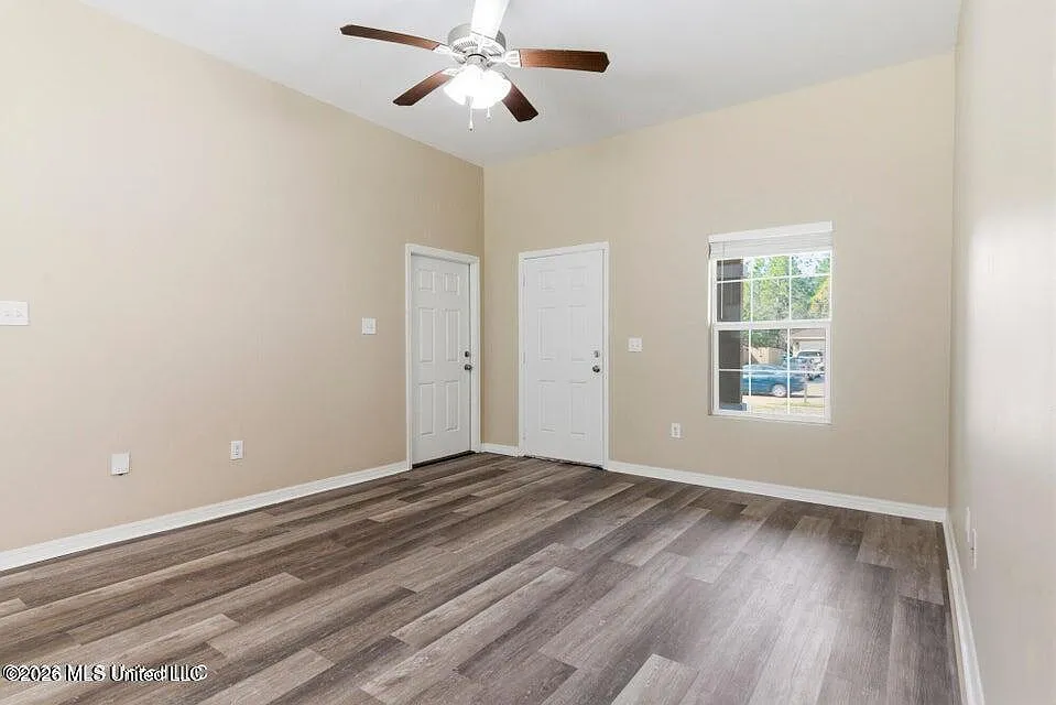 3 bed, 2.0 bath, 1312 sqft, $1,650 — Photo 4