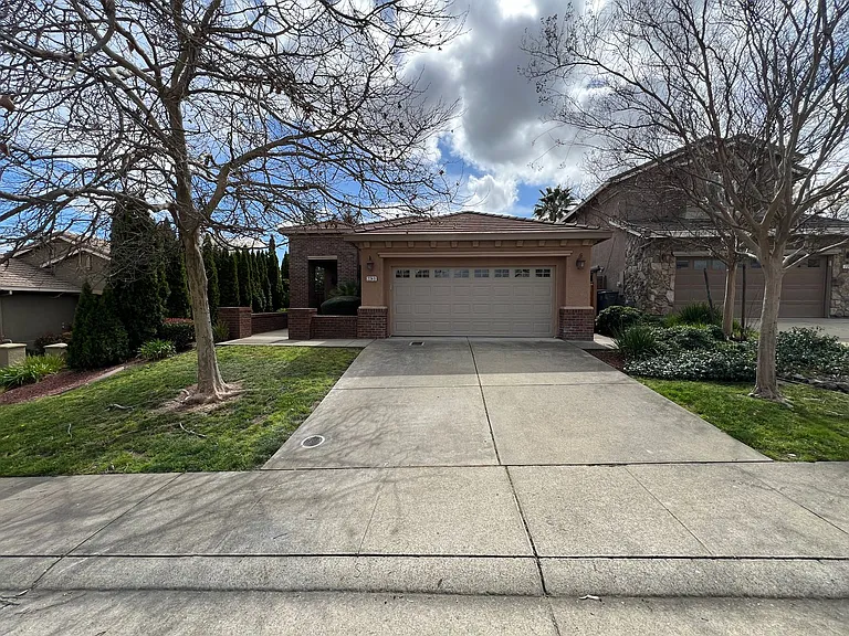 2249 Gallup Dr — Photo 1