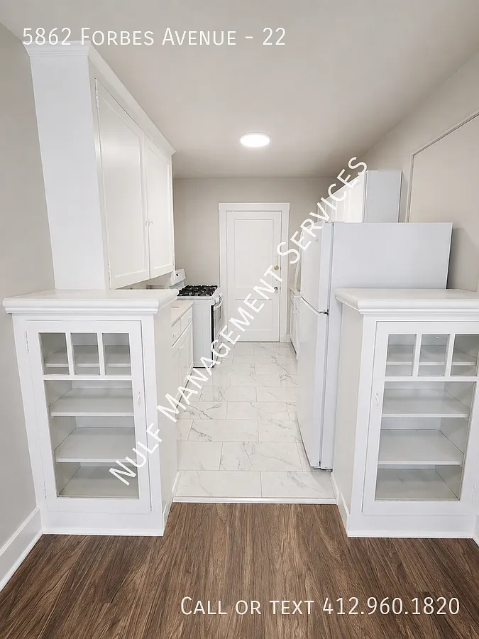 1 bath Studio in Squirrel Hill — Photo 1