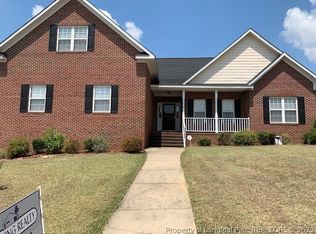 4108 Hunting Path Dr, Hope Mills, NC 28348