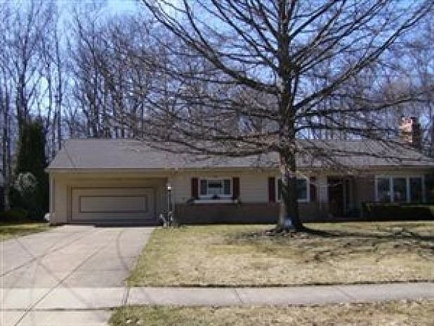 1st image of 318 Breezewood Dr