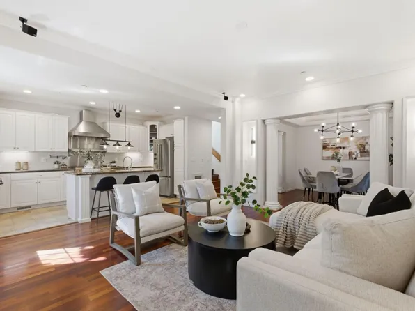 390 E Washington Ave, Sunnyvale, CA 94086