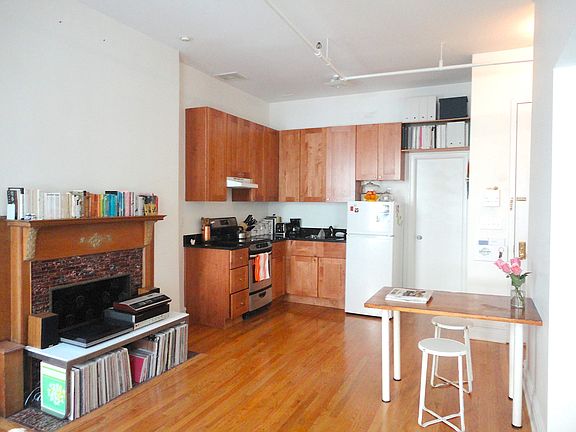 3rd image of 45 W 85th St #5B