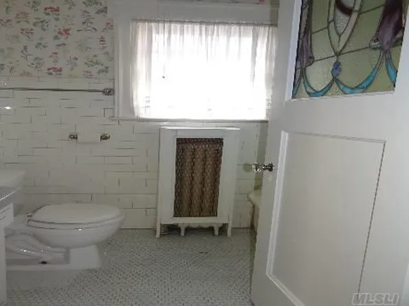 26 -18 West Dr image 1 of 13