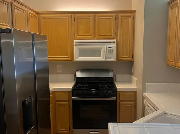 1011 Esparanza Way, San Jose, CA 95138