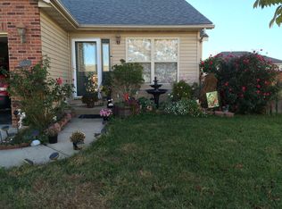 10908 Upland Terrace Dr, Lebanon, IL 62254