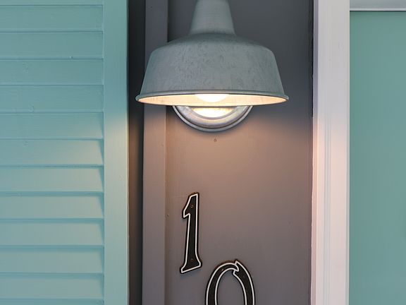 2nd image of 105 King Charles St