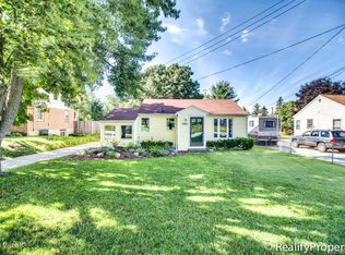 1322 Mark St NE, Grand Rapids, MI 49525