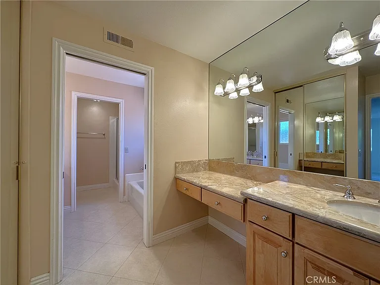 26543 Academy Dr — Photo 34