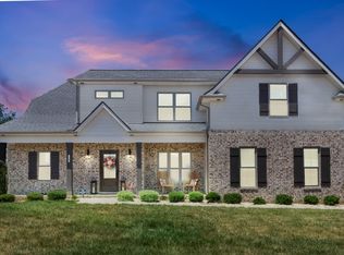 340 Ellington Dr, Clarksville, TN 37043