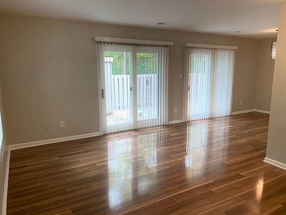 3rd image of 8272 Woodall Dr