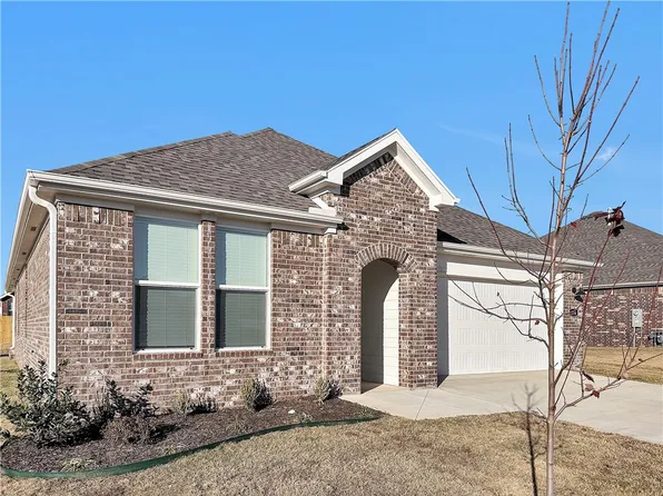 443 W Snow Bnd, Farmington, AR 72730