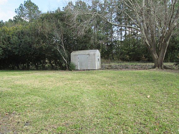 2nd image of 117 S Lake Dr