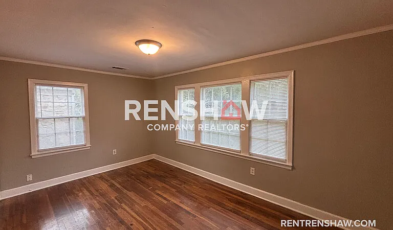 899 Chatwood St — Photo 4