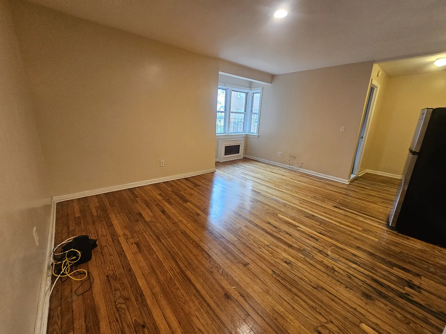 195th Pl, Hollis — Photo 4