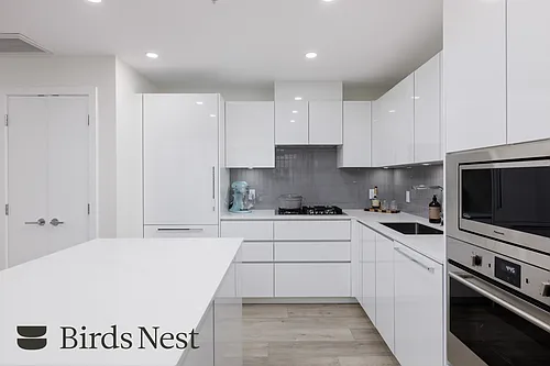 10428 Whalley Blvd #3102 Photo 1