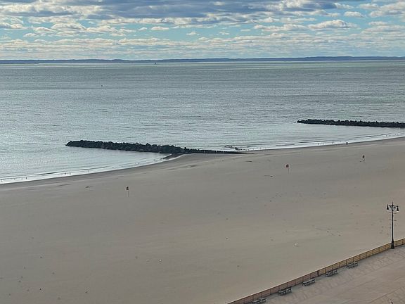 3rd image of 40 Brighton 1 Rd #15L