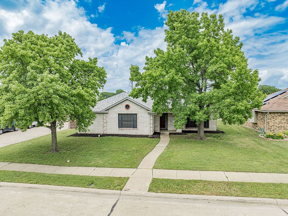 1st image of 2413 Cortland Cir