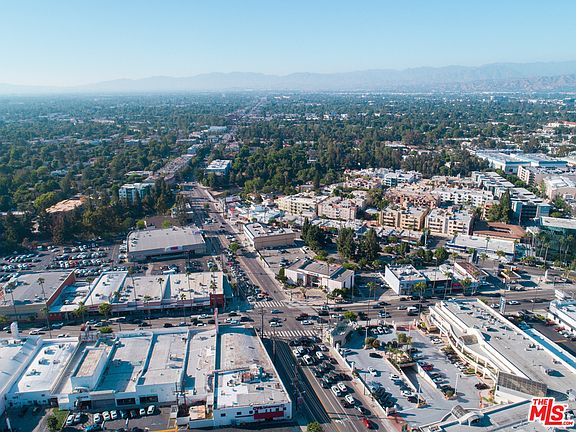3rd image of 2506 Laurel Canyon Blvd