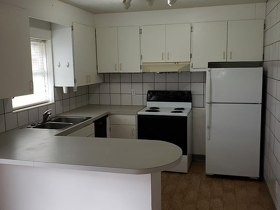 2nd image of 5314 Ella St