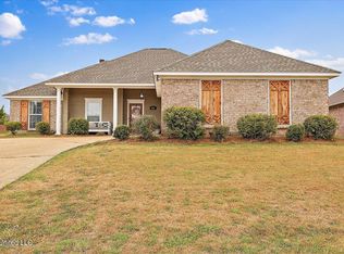 401 Springhill Xing, Brandon, MS 39047