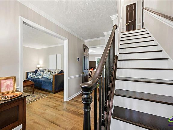 3rd image of 1434 Craddock Way