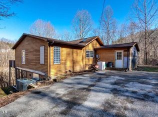 386 Young Rd, La Follette, TN 37766