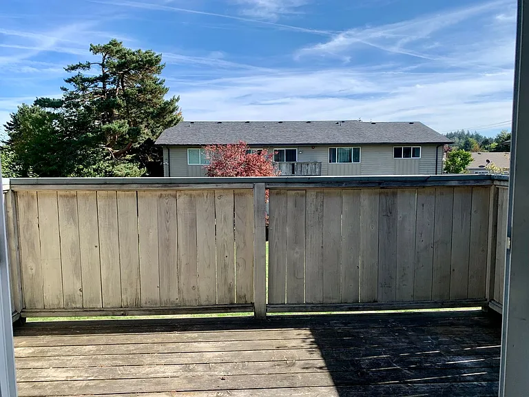 ES2275 -Eagle Rock Apartments — Photo 21
