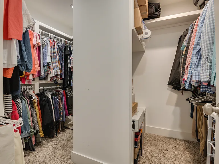 508 Morton Ave — Photo 36
